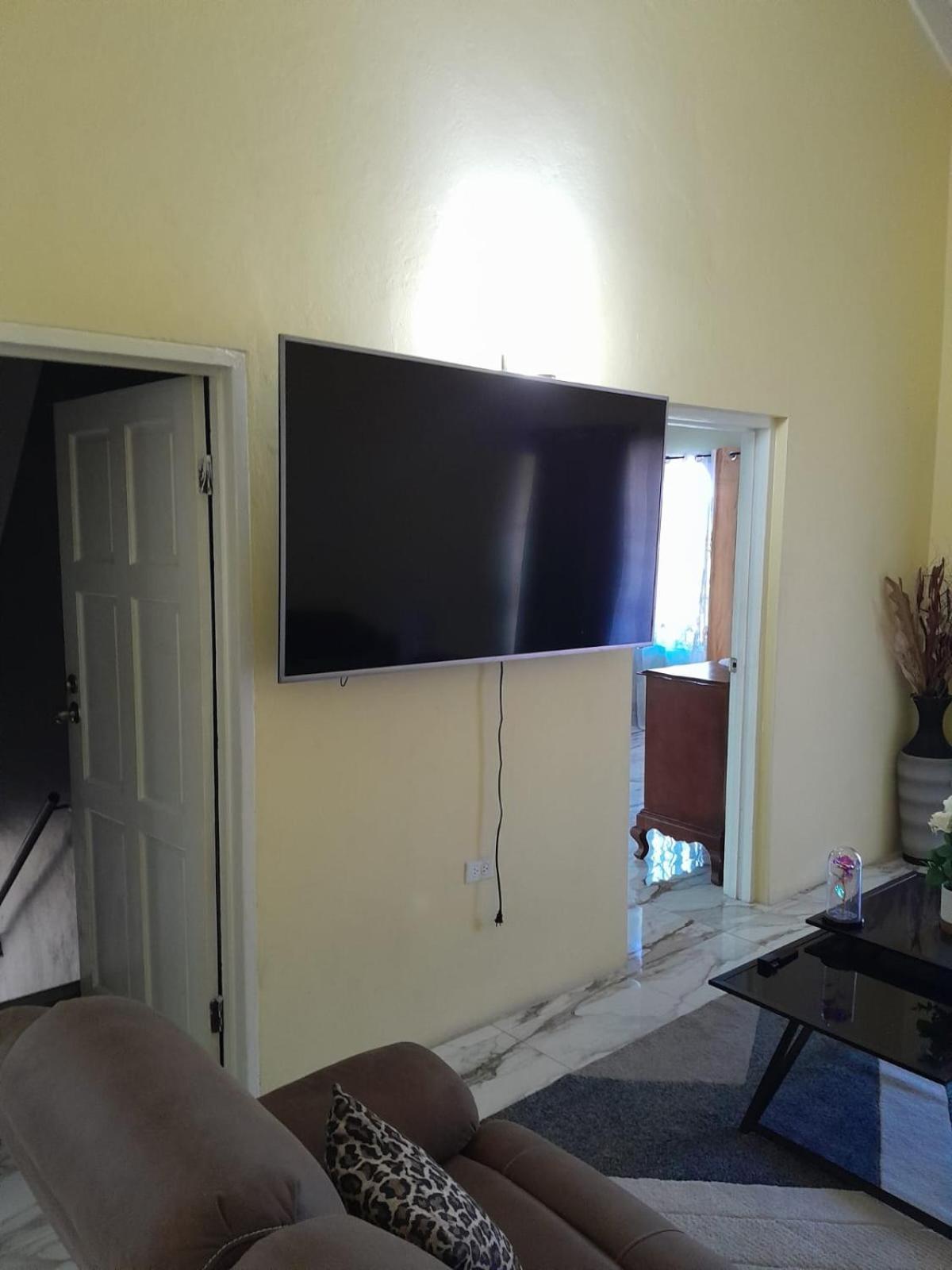 Jamaica Oasis Suite Portmore Ngoại thất bức ảnh